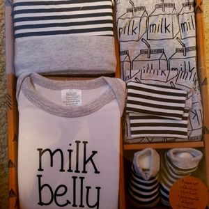 Baby clothes gift set
